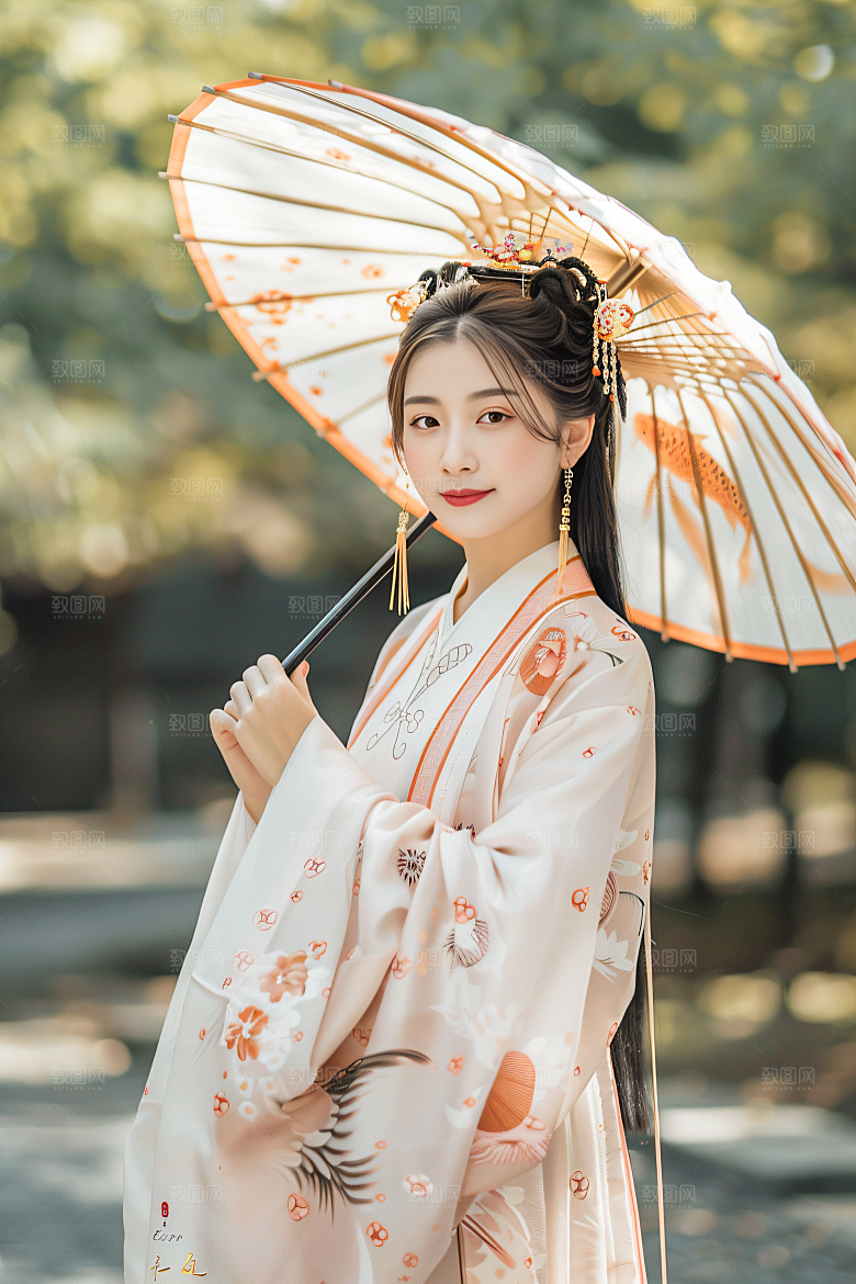 锦鲤汉服美女优雅吉祥素材
