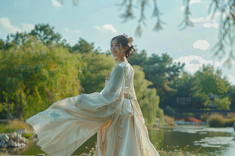 锦鲤汉服美女古风精致素材