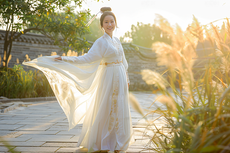 锦鲤汉服美女古风金鱼素材