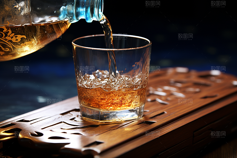 美酒精致酒瓶摄影图