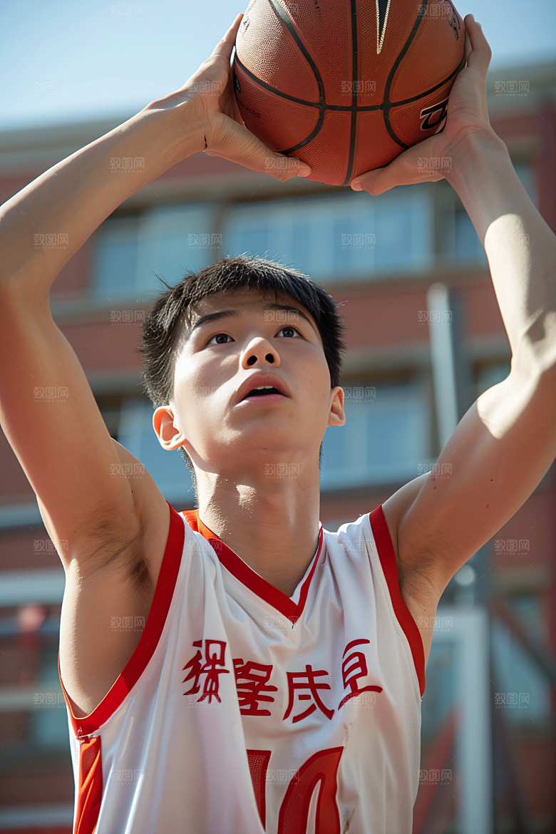 打篮球的人健康锻炼摄影图