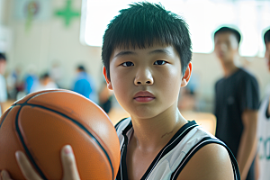 打篮球的人青年锻炼摄影图