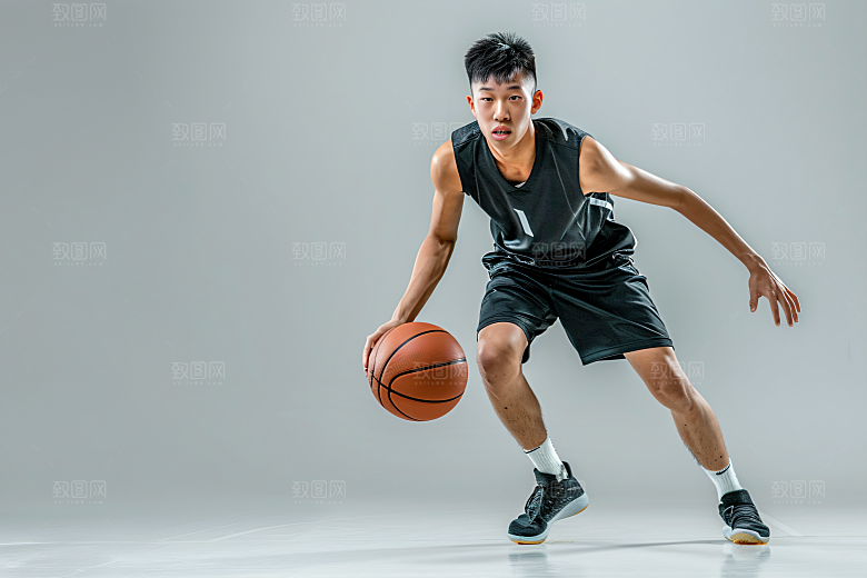 打篮球的人高清运动摄影图