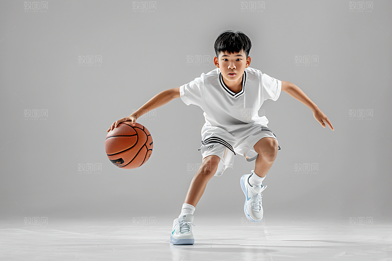 打篮球的人锻炼投篮摄影图