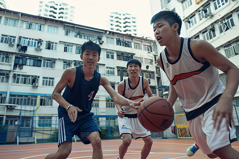 打篮球的人灌篮动感摄影图