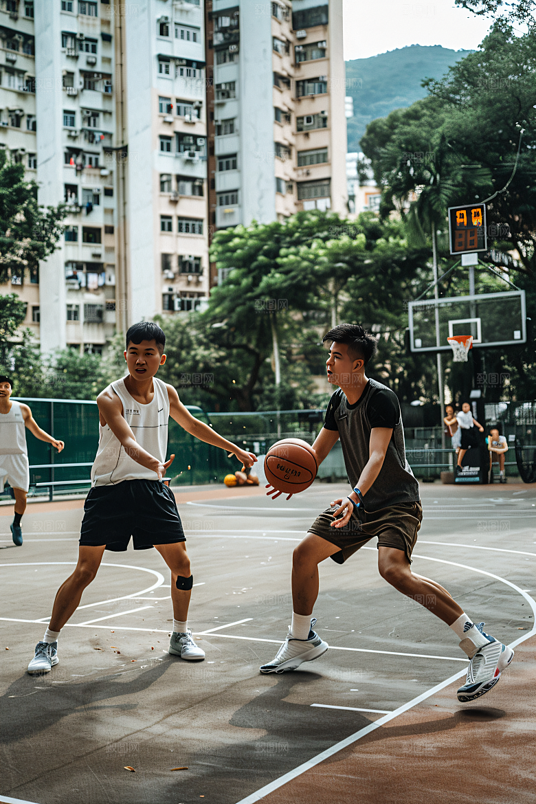 打篮球的人阳光肖像摄影图