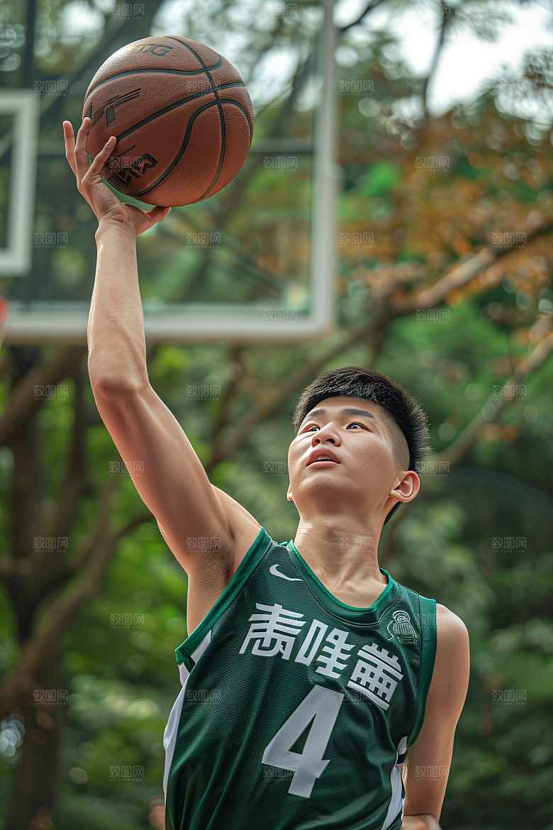 打篮球的人投篮肖像摄影图