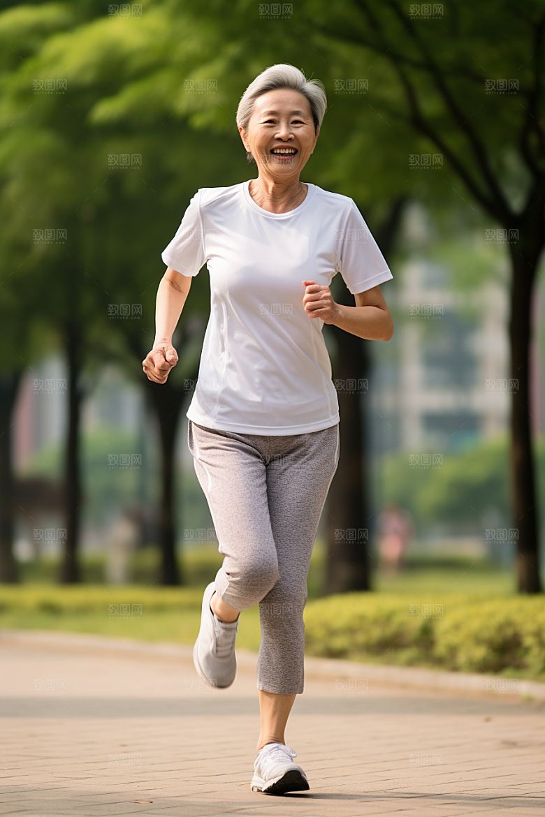 老年人锻炼肖像晨跑摄影图