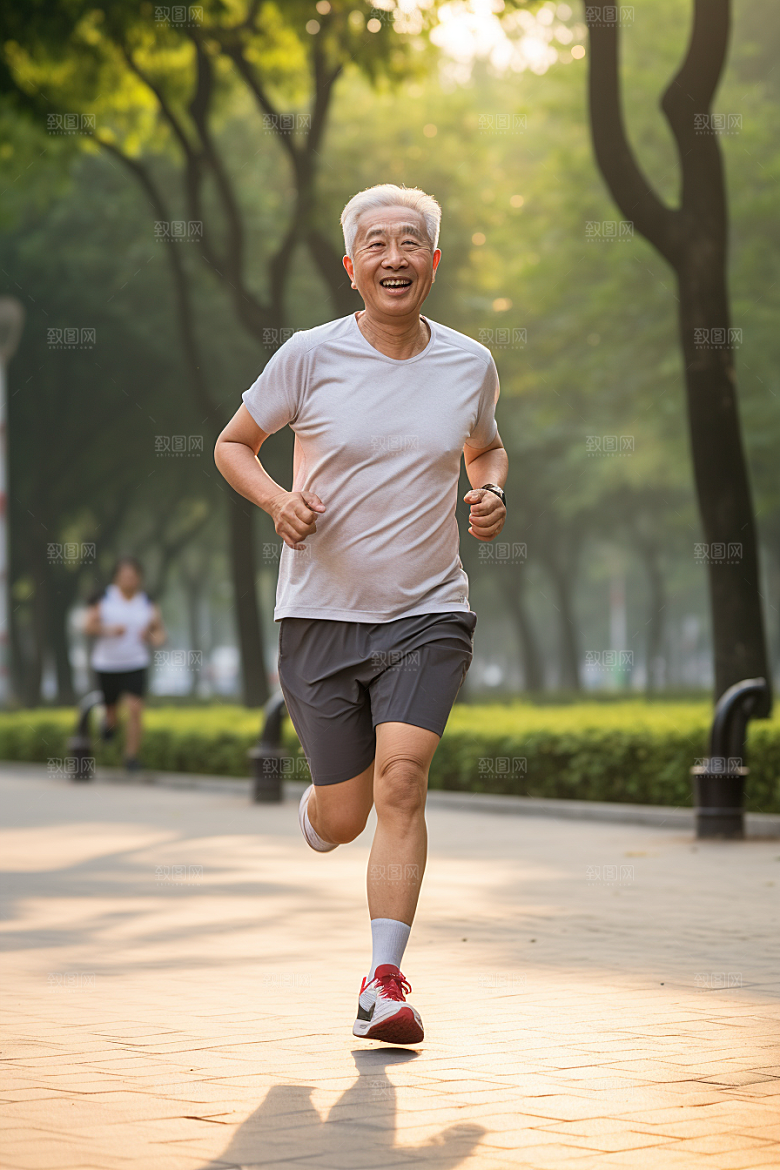 老年人锻炼夕阳红人物摄影图