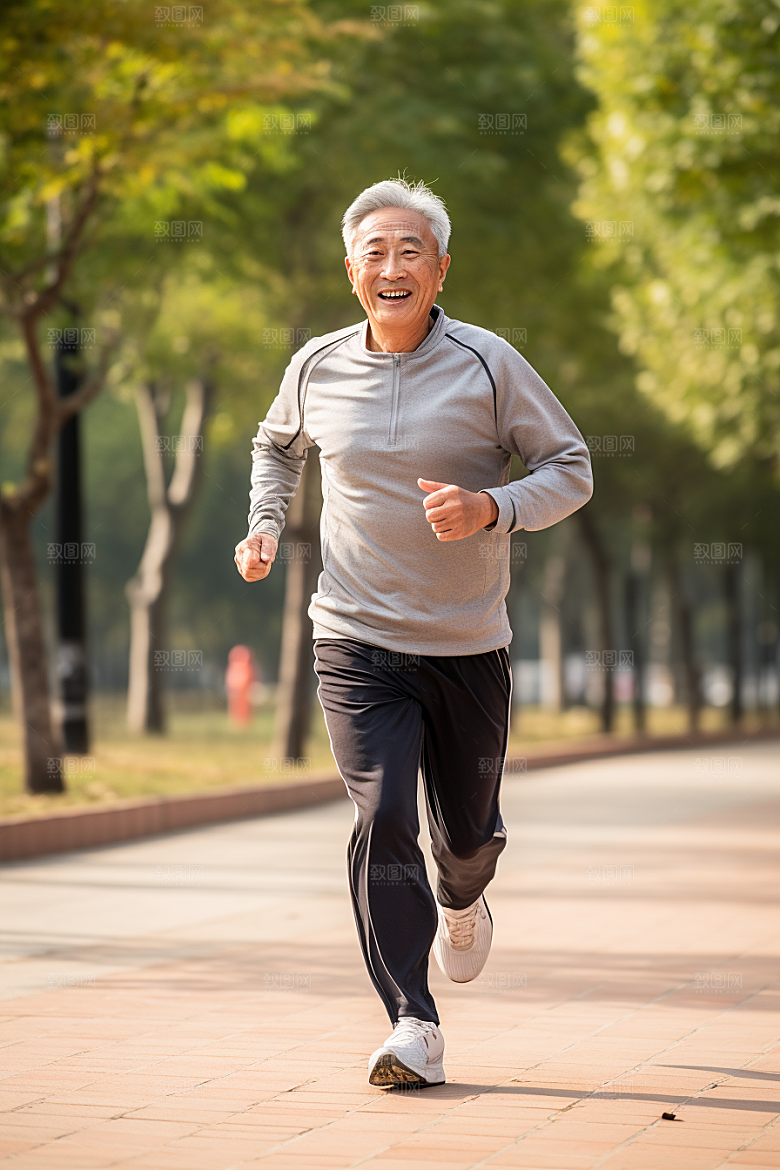 老年人锻炼夕阳红保持年轻摄影图