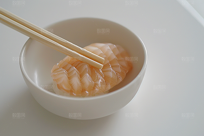 美味生鱼片冰箱高清摄影图
