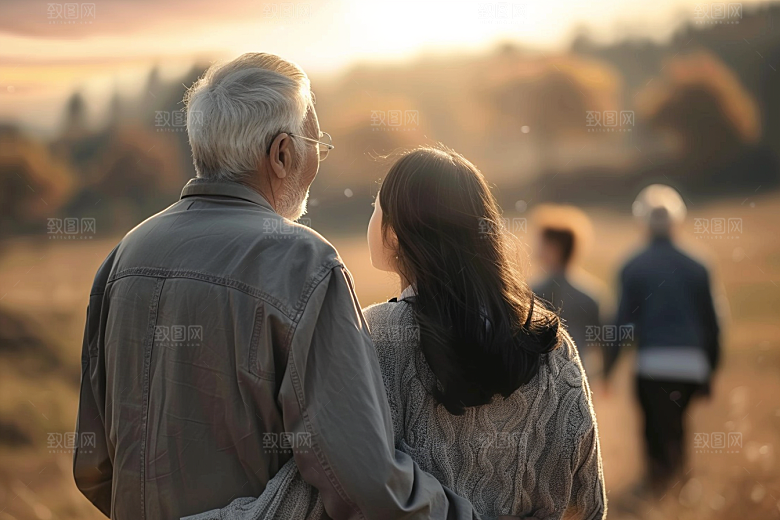 老人目送孩子离家家人温馨摄影图