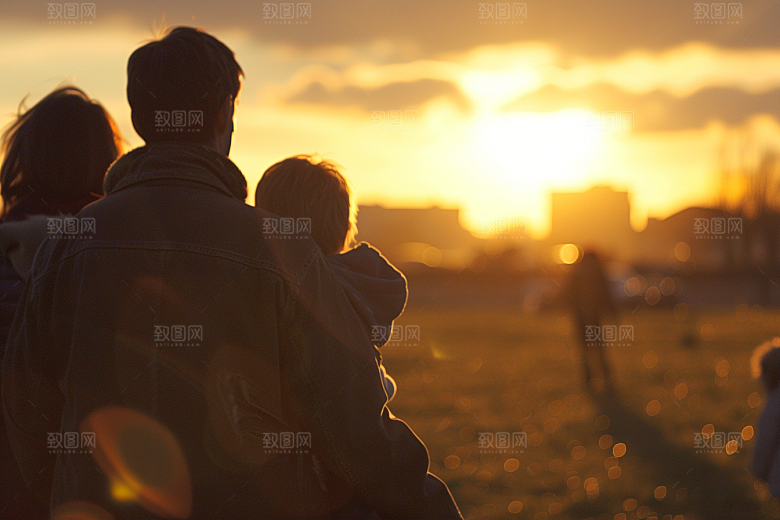 老人目送孩子离家家庭夕阳红摄影图