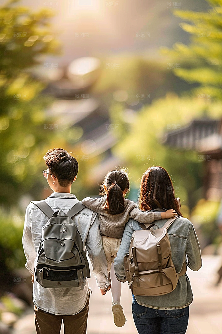 老人目送孩子离家亲情留守老人摄影图