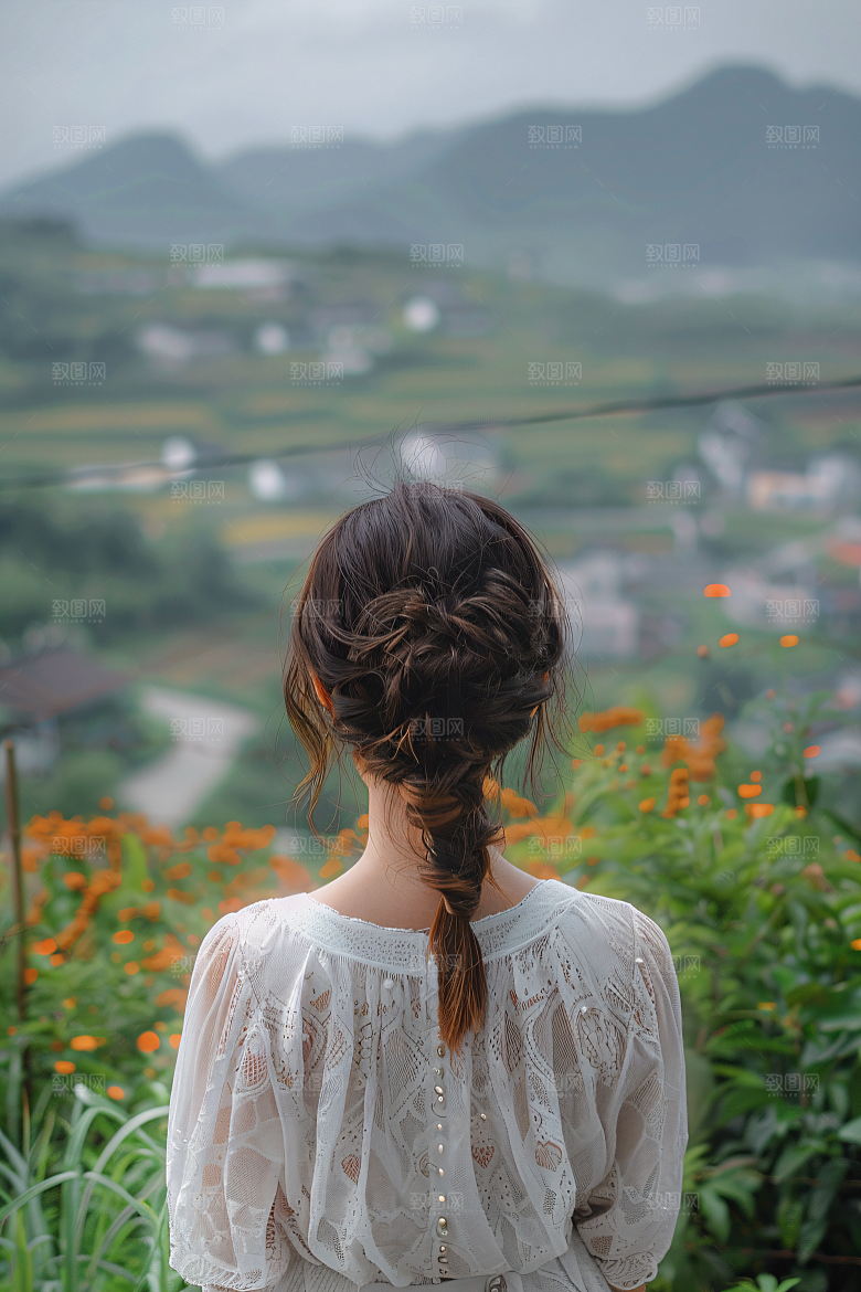 女生旅游背影节假日旅游素材