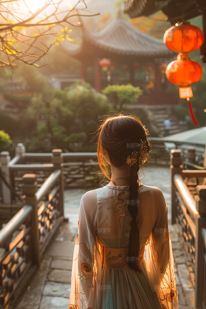 女生旅游背影美女自然素材