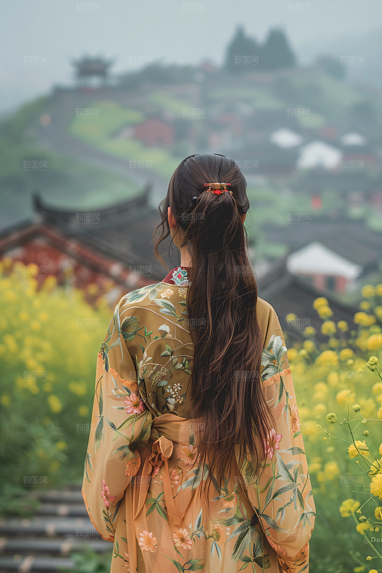 女生旅游背影高清自然素材
