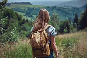 女生旅行背影人物风光摄影图