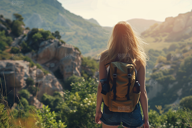 女生旅行背影辽阔高清摄影图