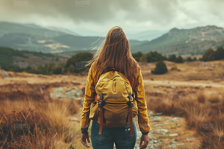 女生旅行背影自由行高清摄影图