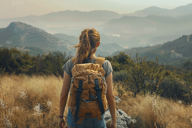 女生旅行背影高清人物摄影图