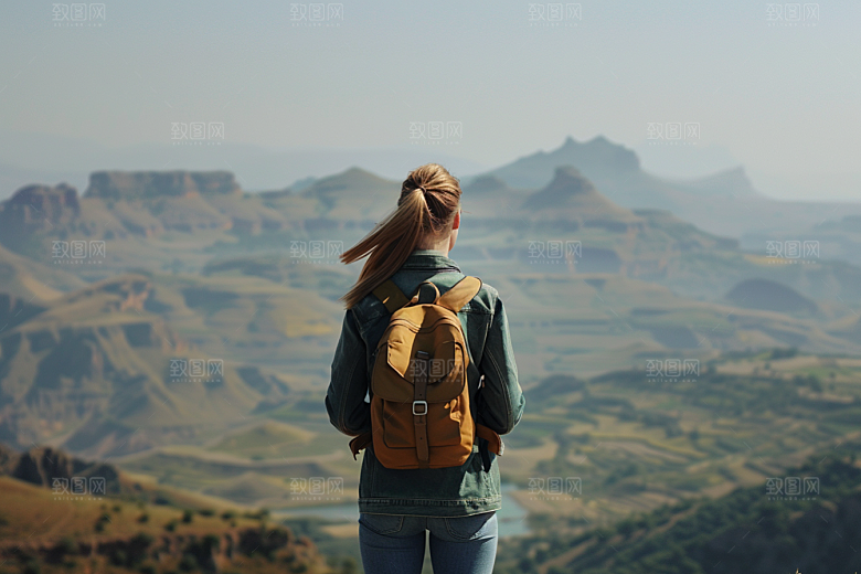 女生旅行背影辽阔人物摄影图