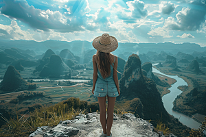 女生旅行背影唯美户外摄影图