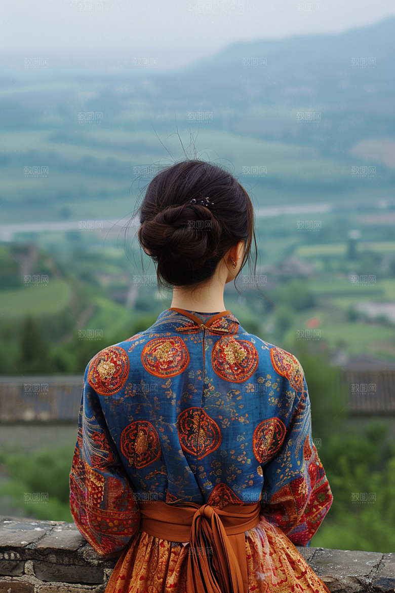 女生旅行背影户外风光摄影图