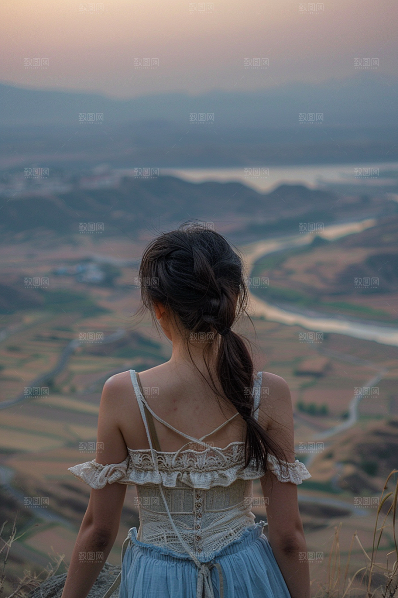 女生旅行背影高清唯美摄影图