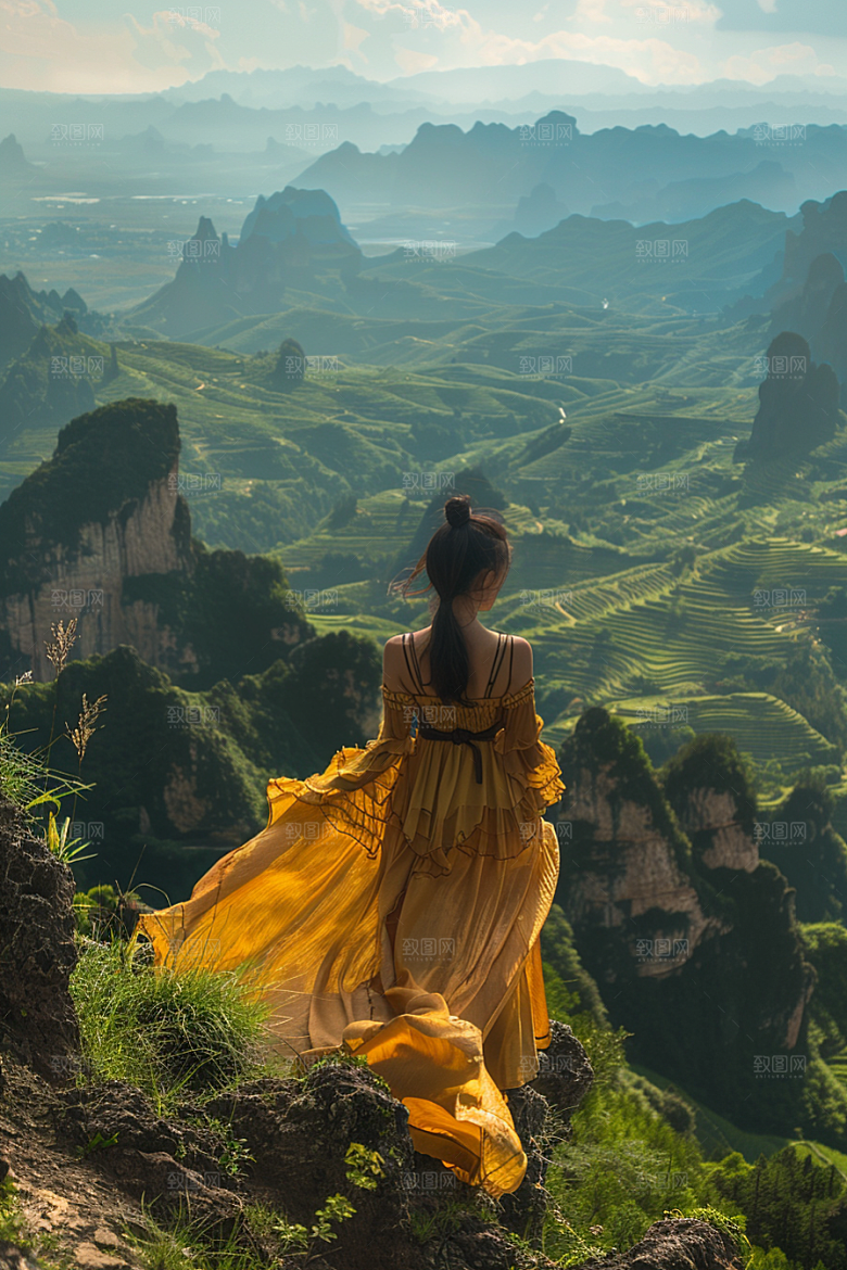 女生旅行背影探险辽阔摄影图