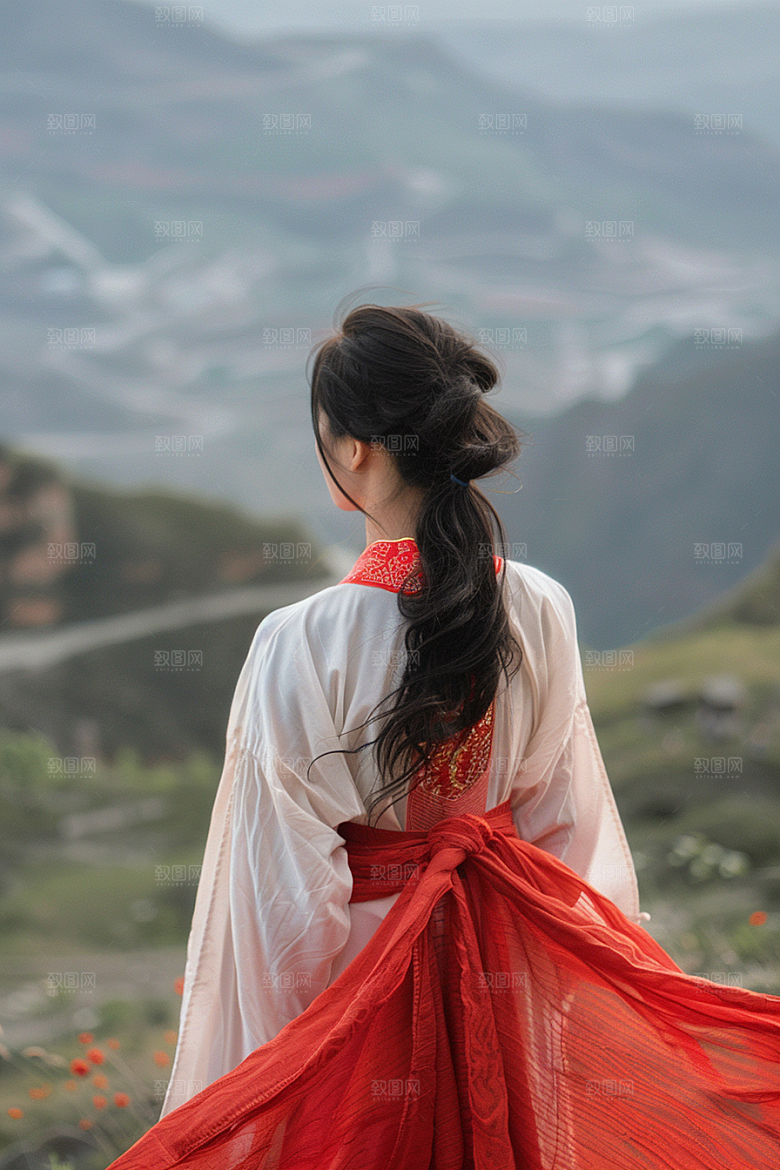 女生旅行背影唯美户外摄影图