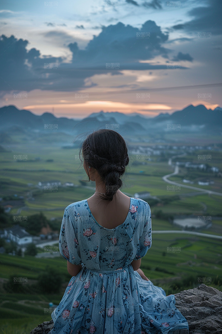 女生旅行背影辽阔户外摄影图