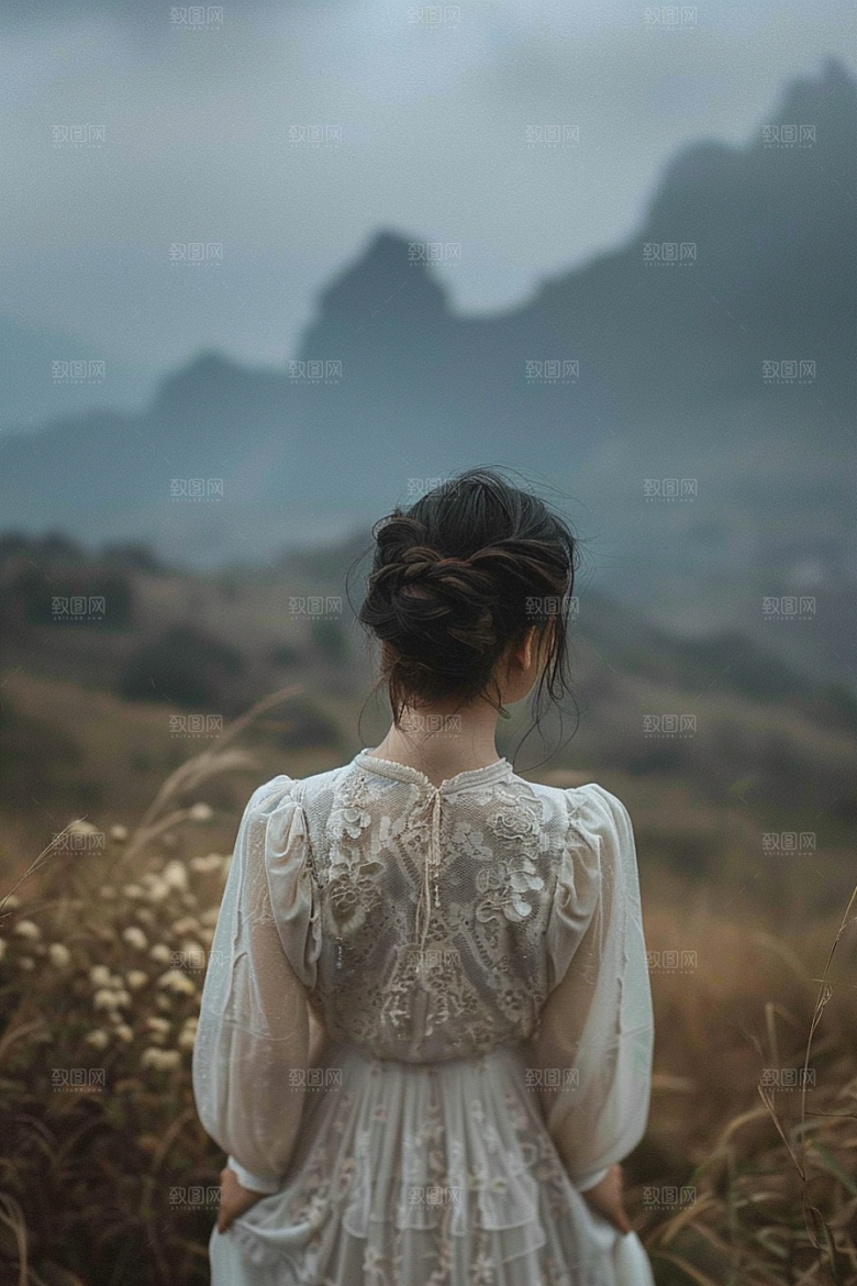 女生旅行背影自然徒步摄影图