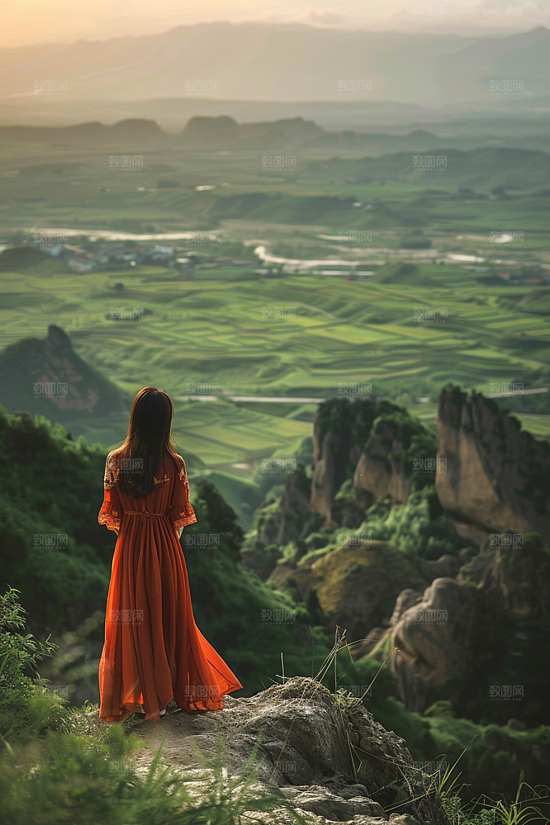 女生旅行背影自由行风光摄影图
