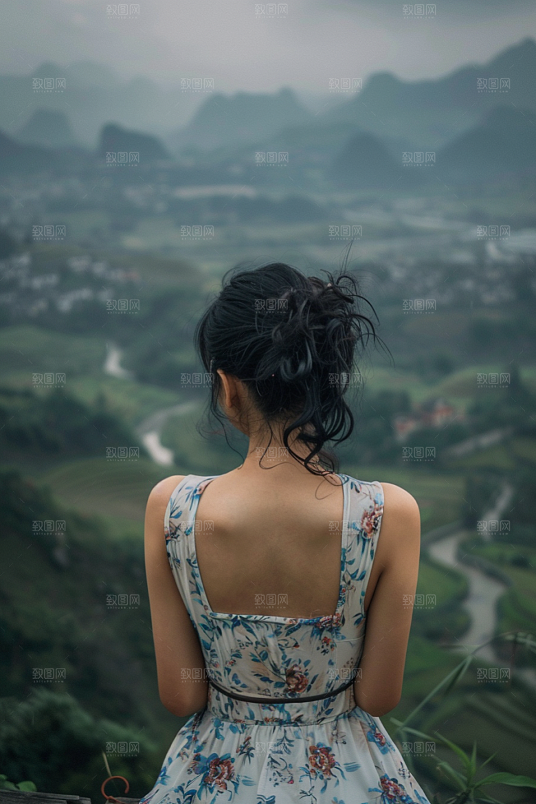 女生旅行背影自然自由行摄影图