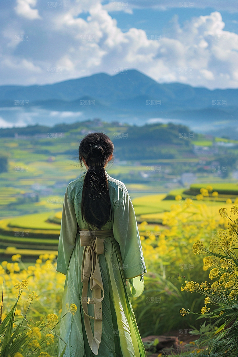 女生旅行背影自由行户外摄影图