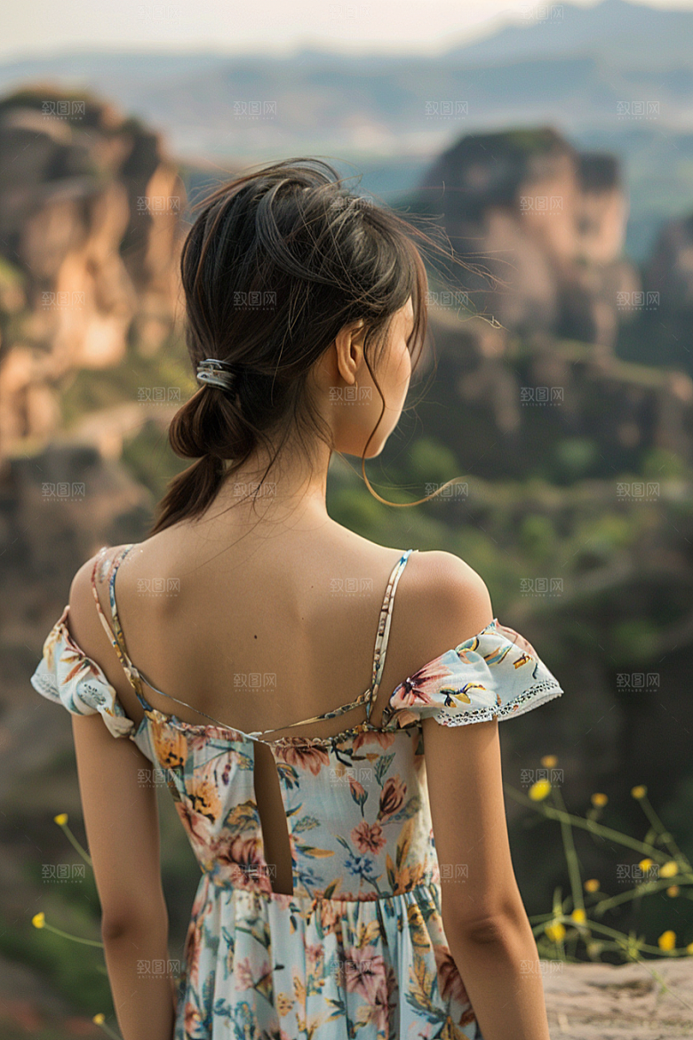 女生旅行背影人物自由行摄影图