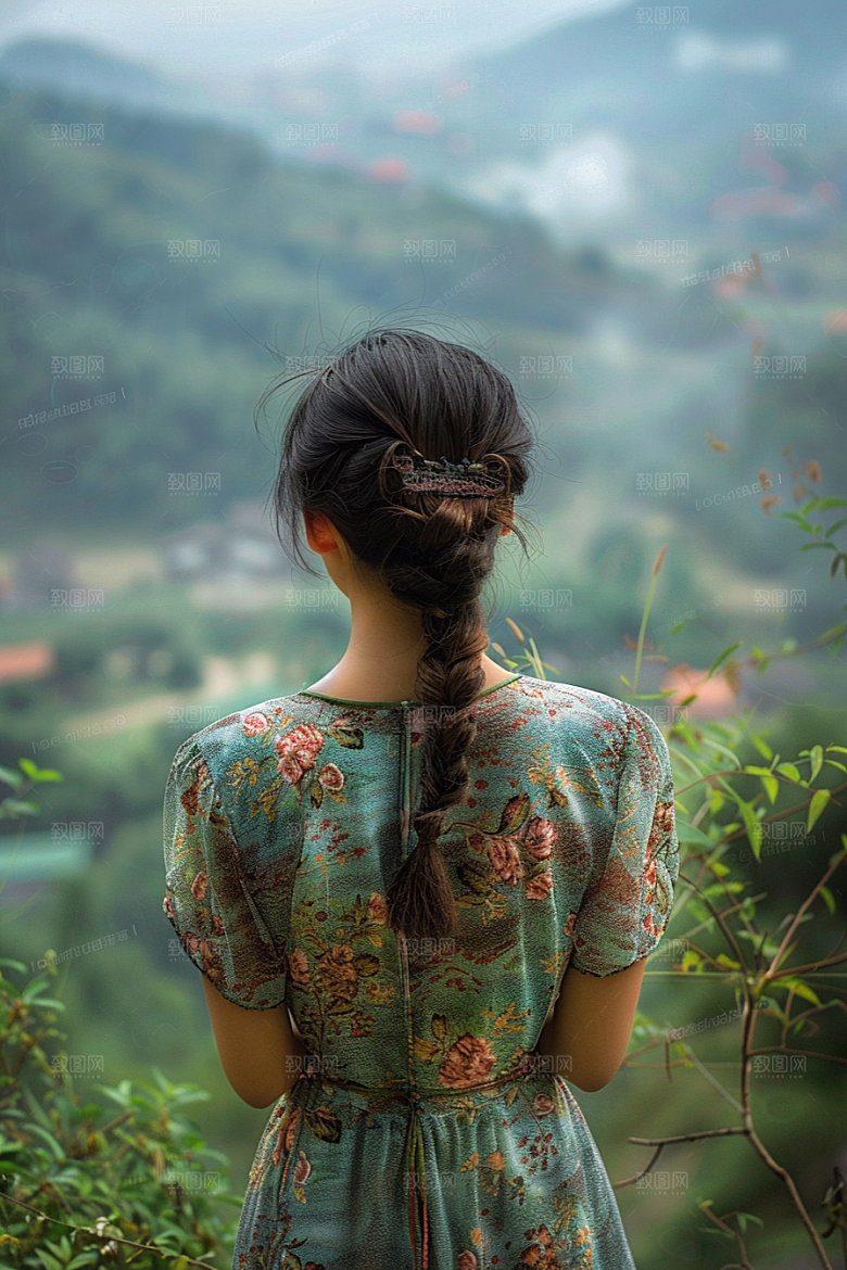 女生旅行背影徒步自由行摄影图