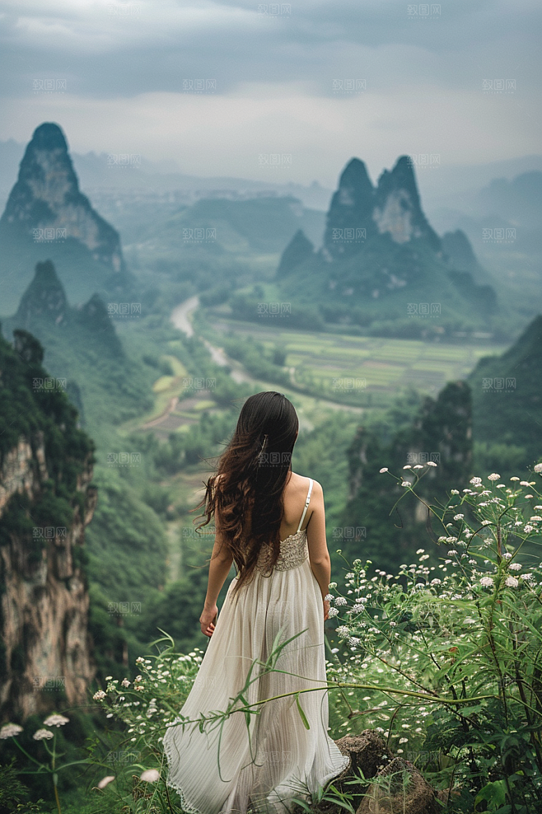 女生旅行背影旅游户外摄影图