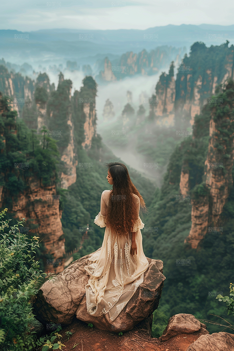女生旅行背影户外探险摄影图