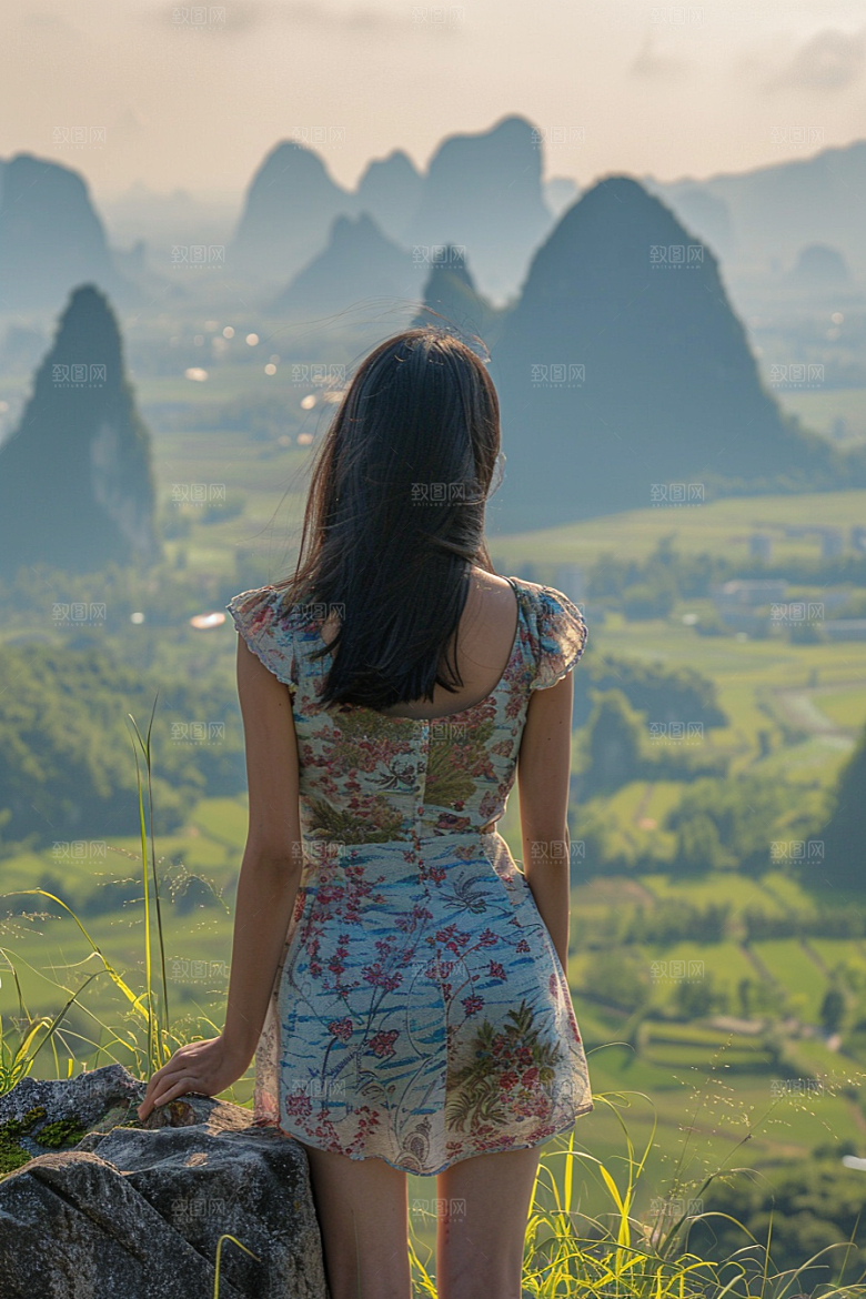 女生旅行背影人物风光摄影图