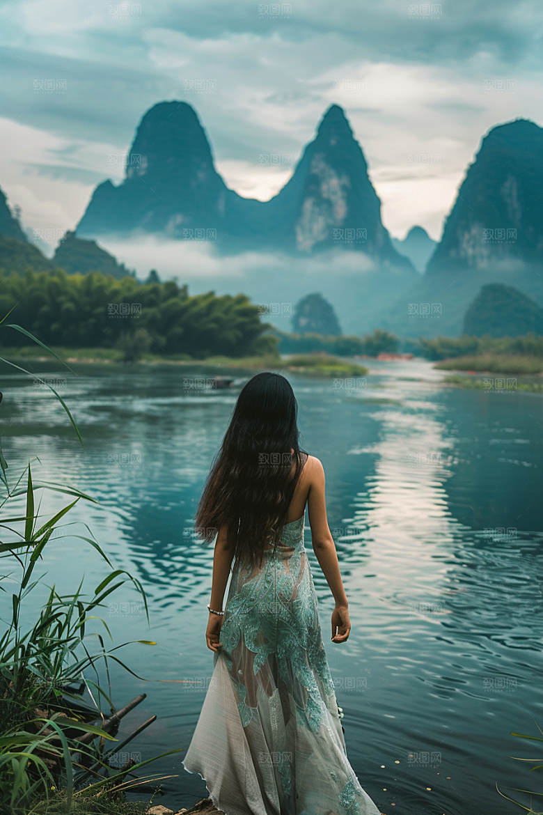 女生旅行背影旅游辽阔摄影图