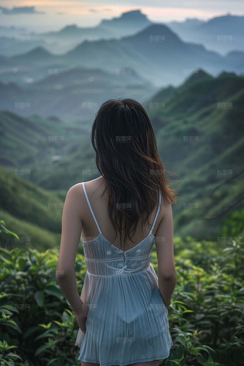 女生旅行背影自然风光摄影图
