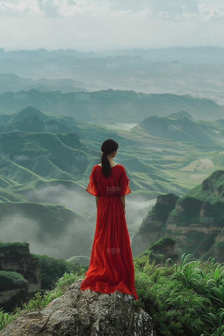 女生旅行背影高清辽阔摄影图