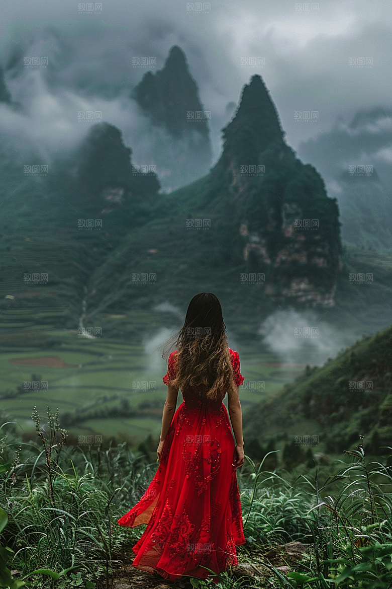 女生旅行背影户外高清摄影图