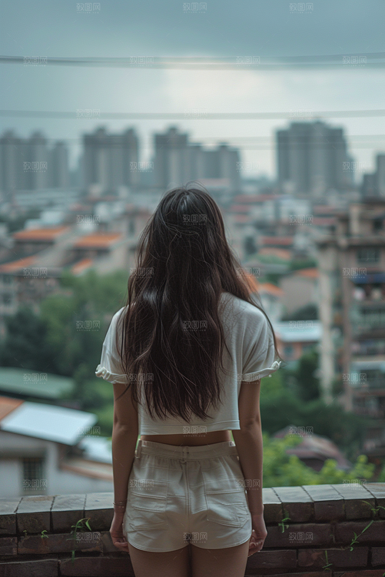 女生旅行背影自然户外摄影图