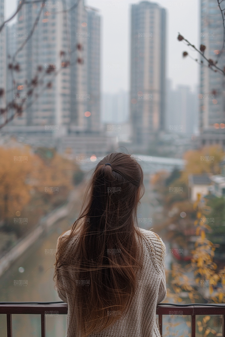女生旅行背影风光自然摄影图