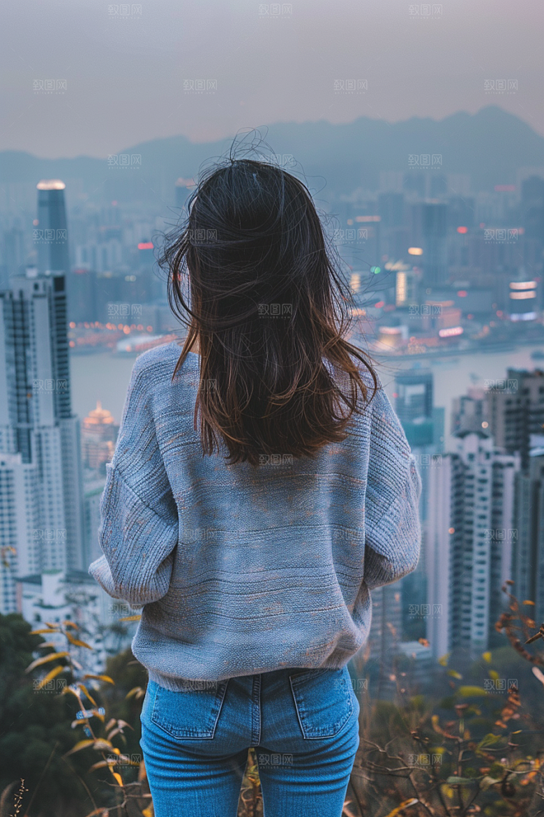 女生旅行背影风光辽阔摄影图