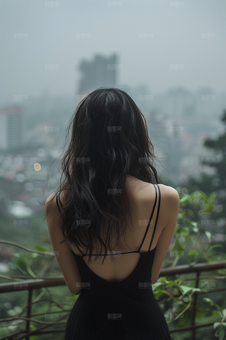 女生旅行背影自然高清摄影图