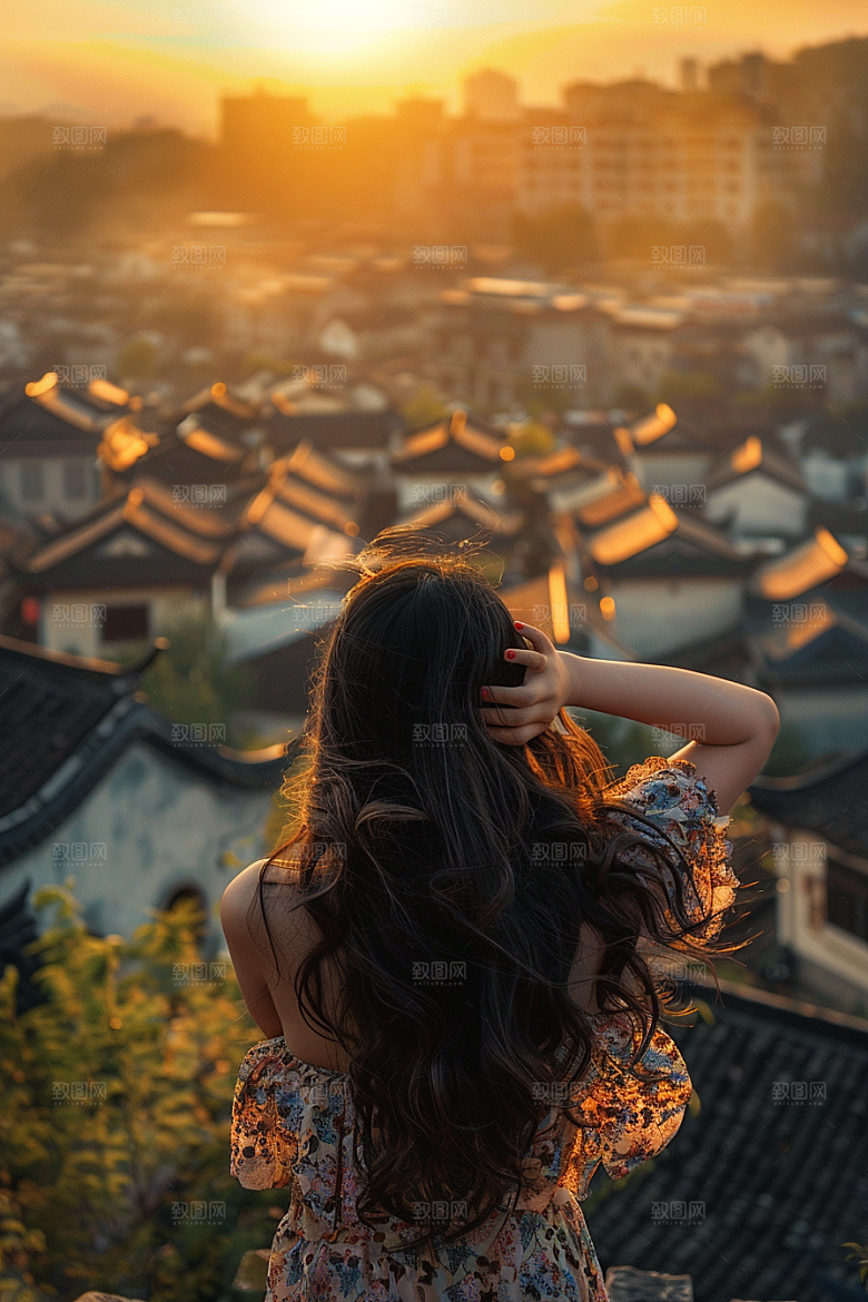 女生旅行背影辽阔徒步摄影图